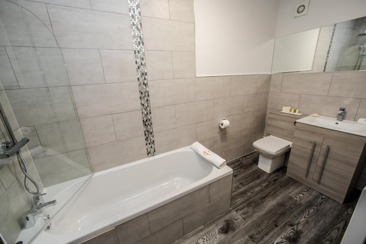 הודרספילד Stay Hotel מראה חיצוני תמונה
